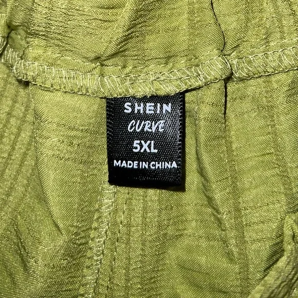 SHEIN Curve Dark Green Shorts size 5X - Picture 6 of 9